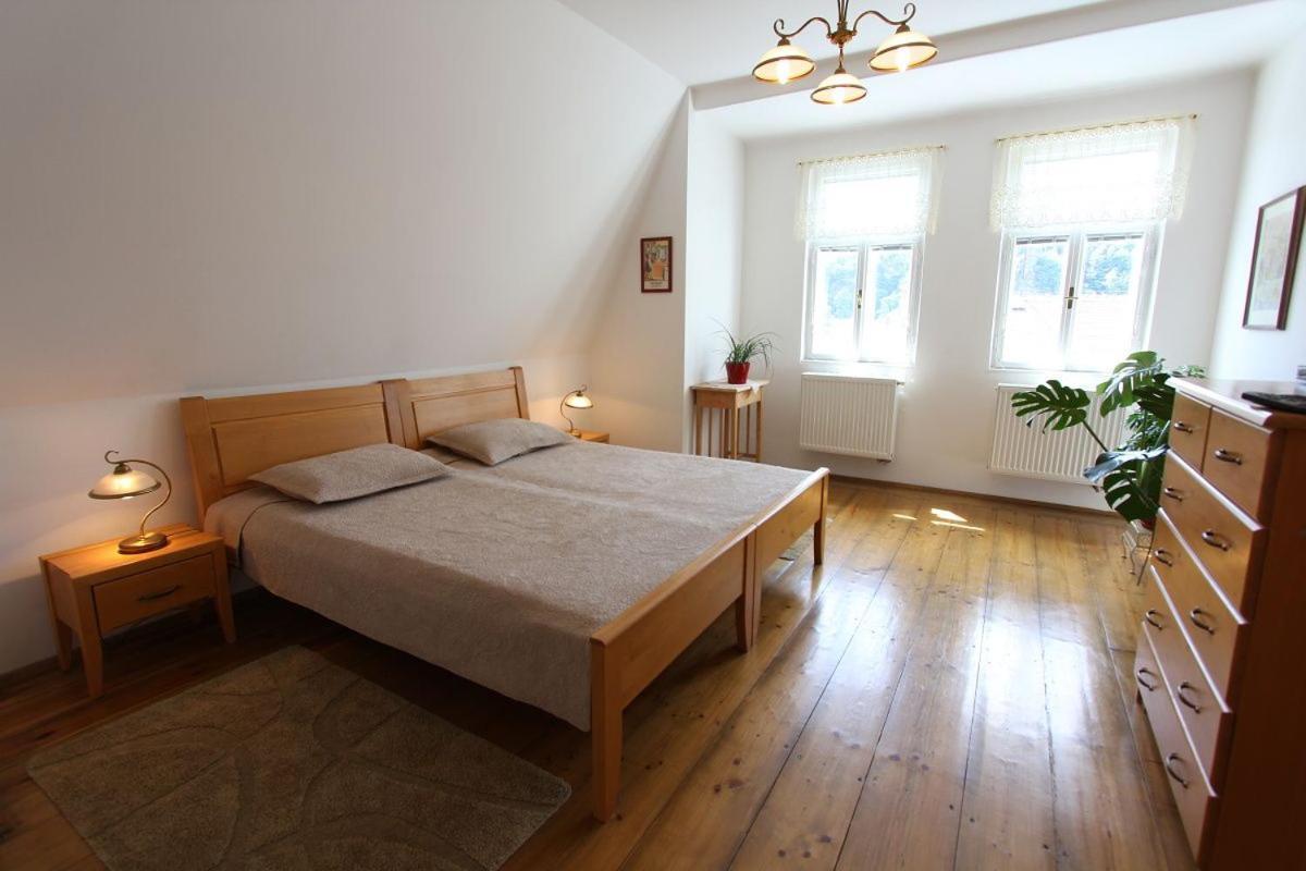 Penzion Jelen Vranov nad Dyjí Exterior foto