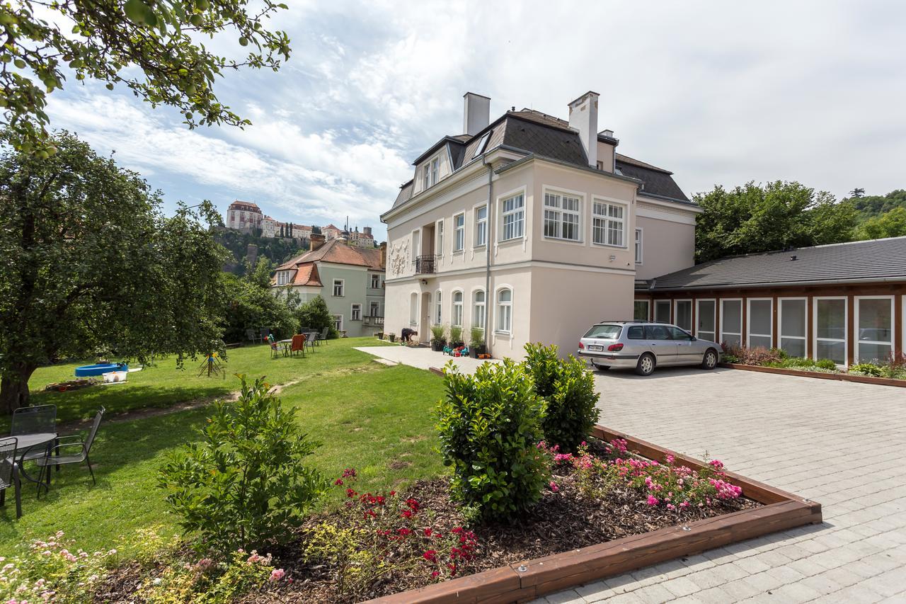 Penzion Jelen Vranov nad Dyjí Exterior foto